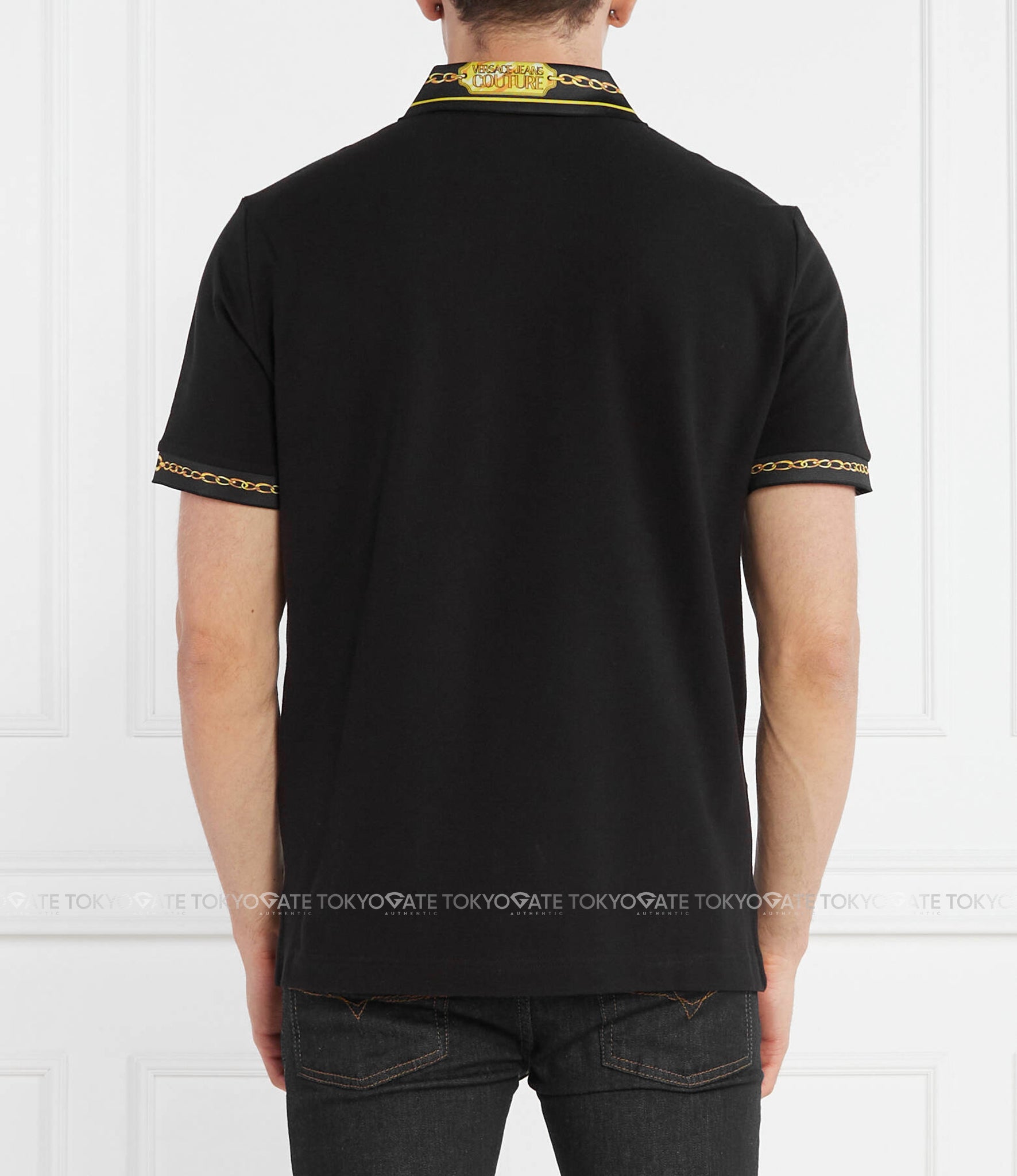 Áo polo Versace Jeans Couture 75GAGT01 CJ01T G89 Black Regular Fit
