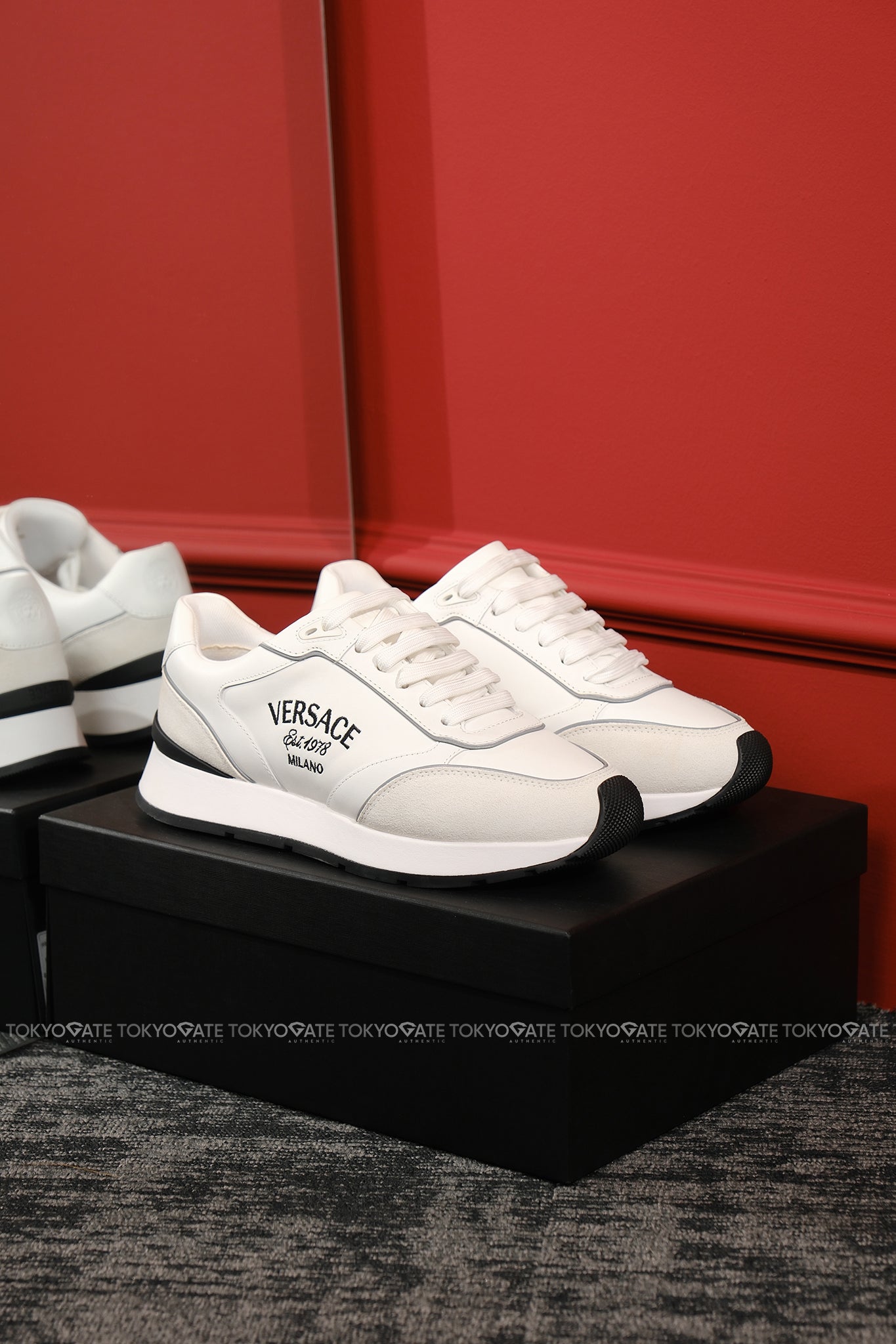 Giày Versace 1021242 Leather Sneakers In White