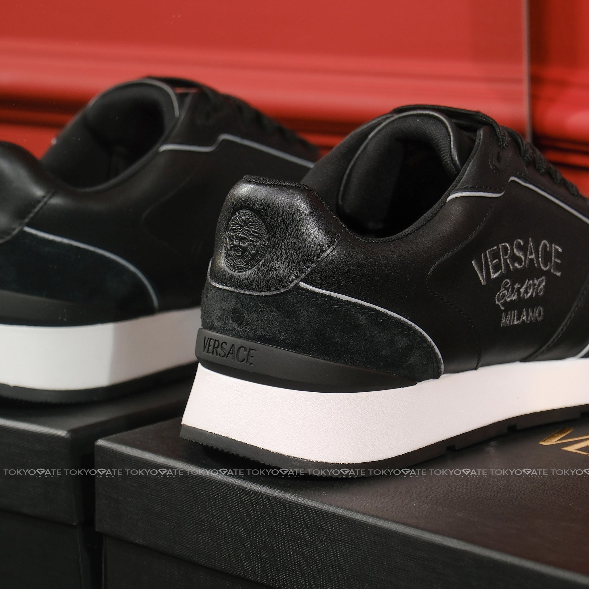 Giày Versace 1021242 Leather Sneakers In Black