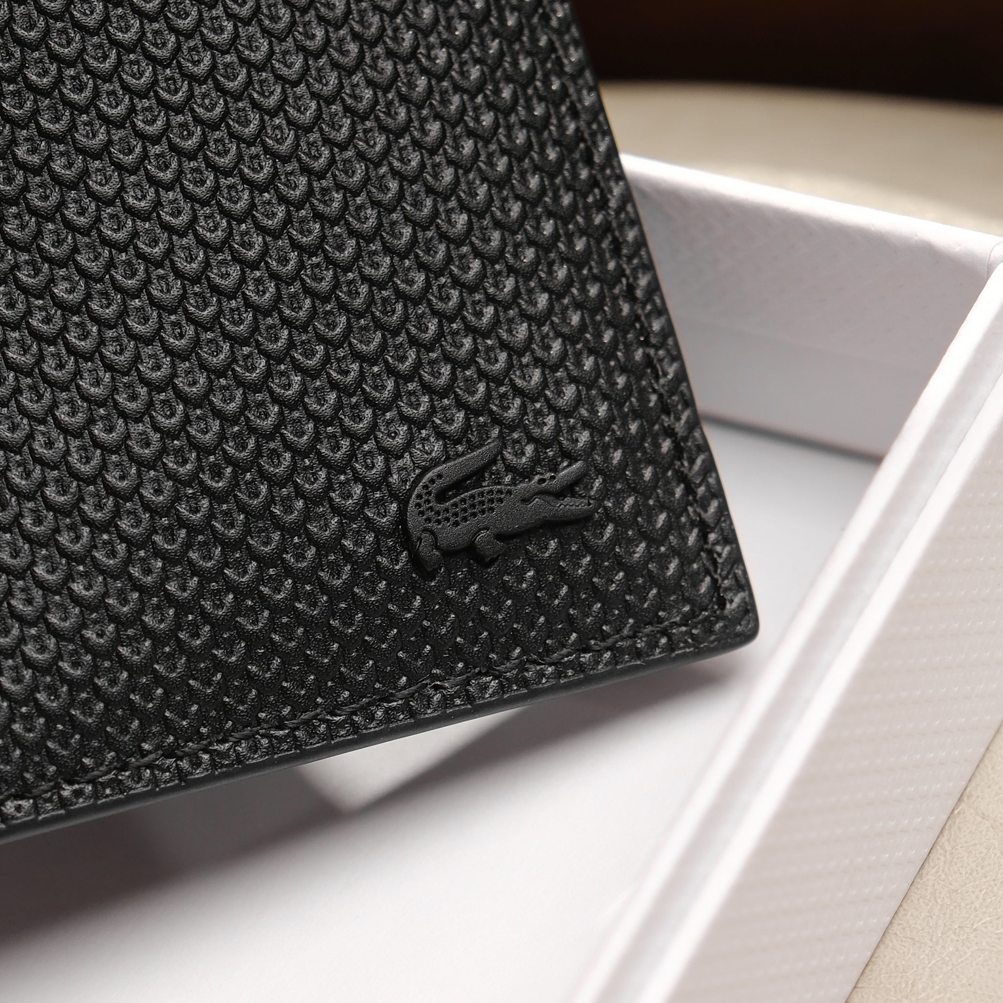 Ví nam Lacoste NH2824CE 000 Small Piqué Leather Chantaco Billfold