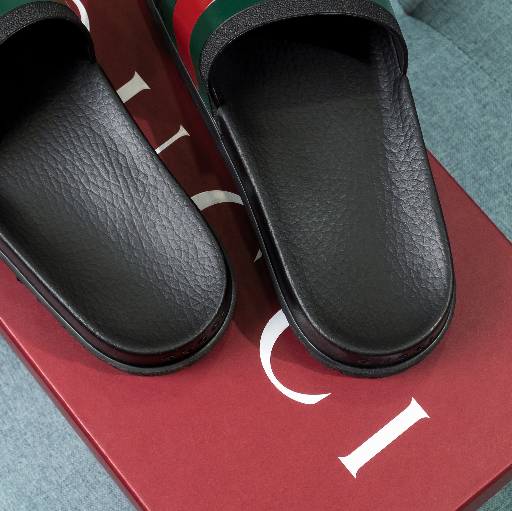 Dép Gucci 429469 GIB10 1098 Slide Sandal With Web Black