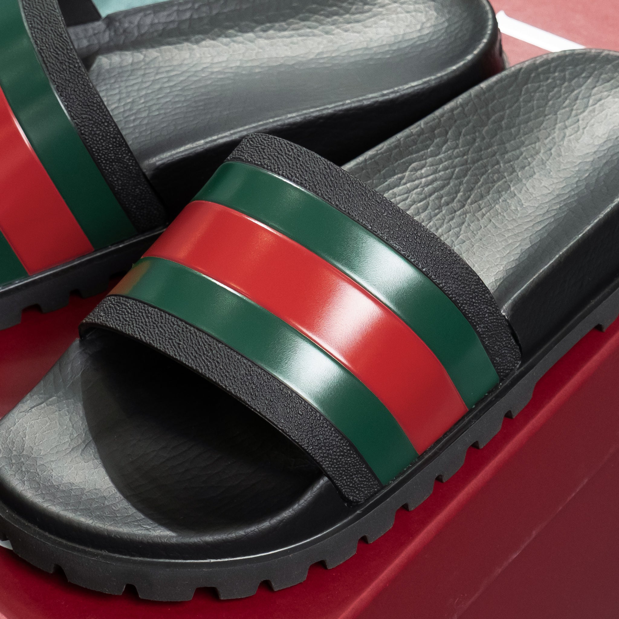 Dép Gucci 429469 GIB10 1098 Slide Sandal With Web Black