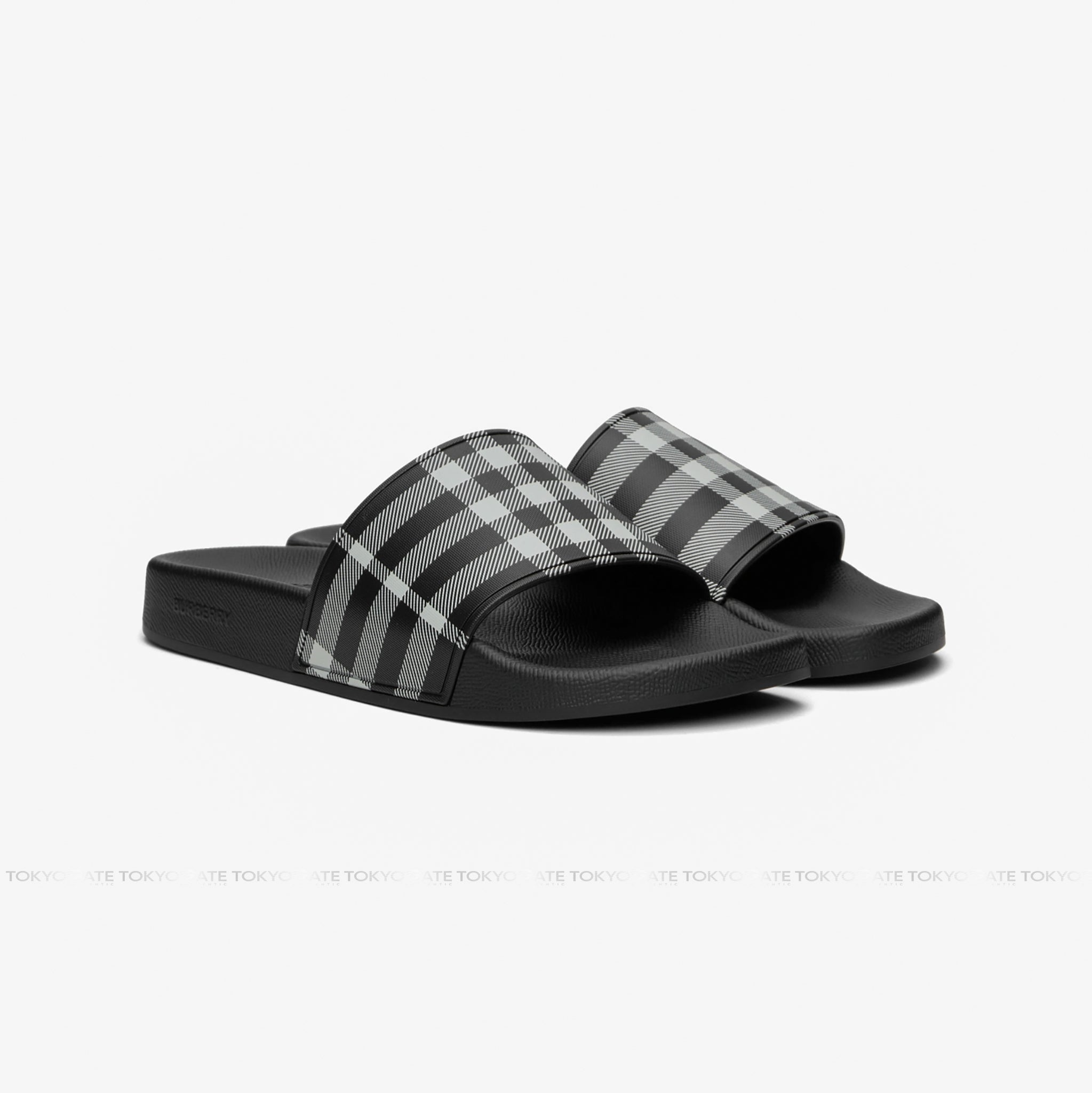 Dép Burberry 8107514 Furley Slides Black IP Check