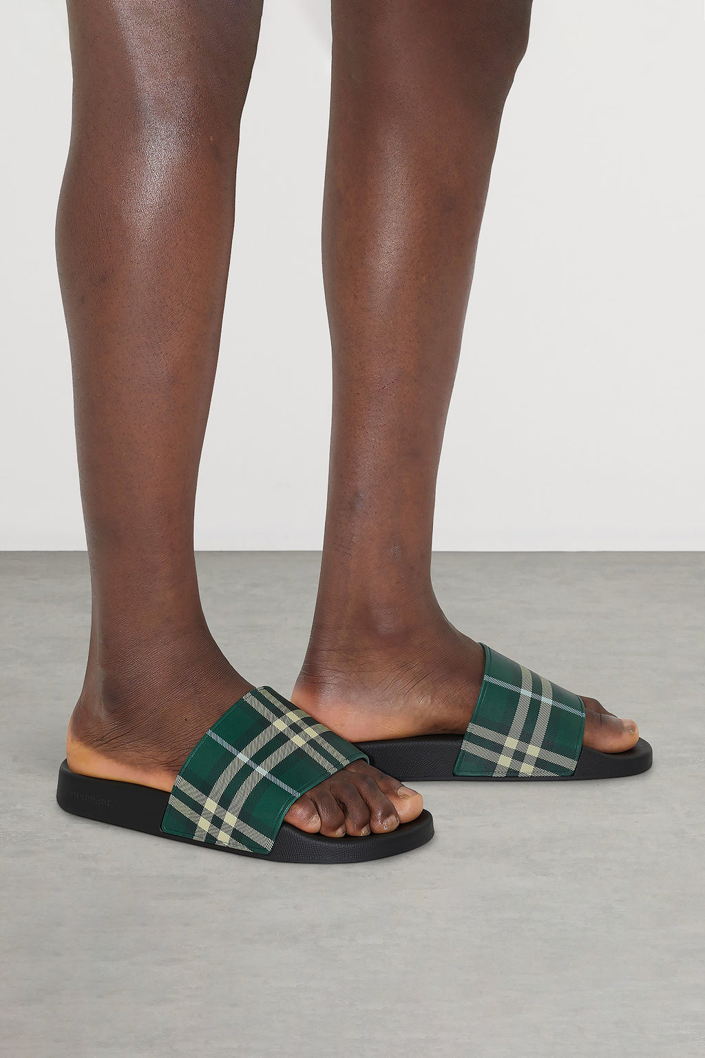 Dép Burberry 81127421 Check Slides Leaf Green IP Check