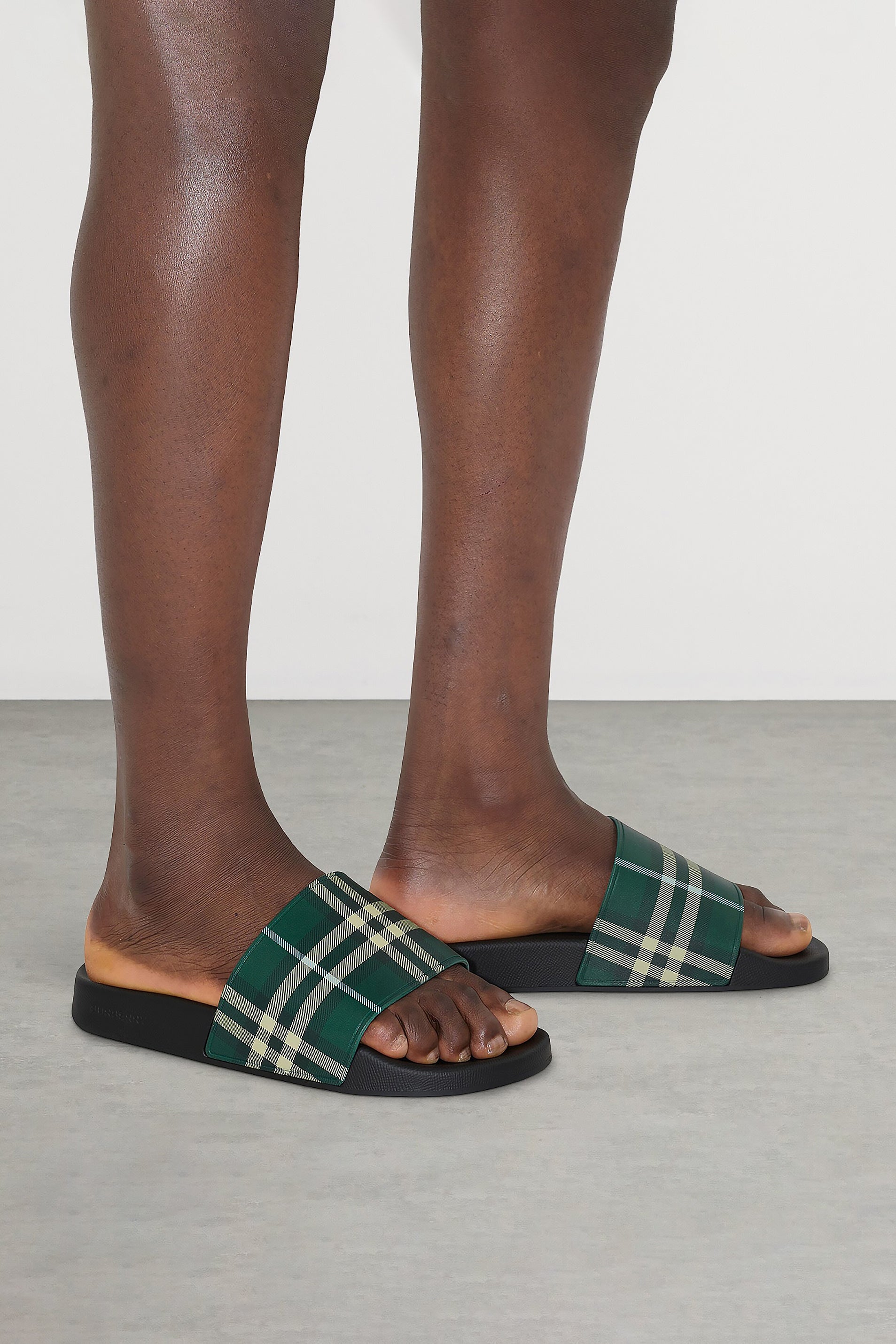 Dép Burberry 81127421 Check Slides Leaf Green IP Check