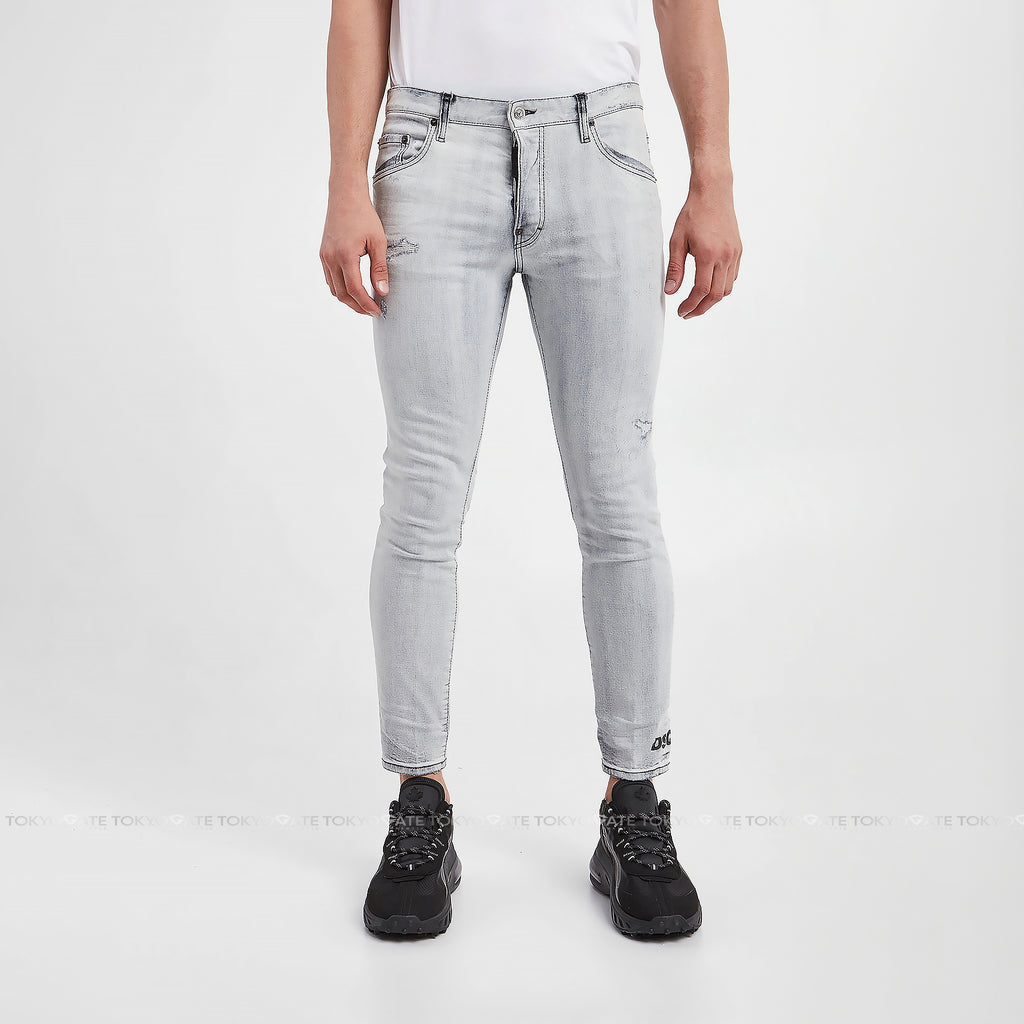 Quần jeans Dsquared2 S74LB1187 900 Dáng Skater